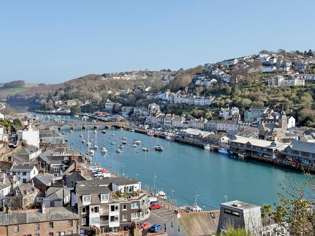 Property photo 3 of 20 Photo 3