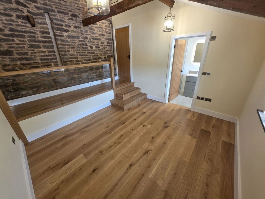 Property photo 3 of 26