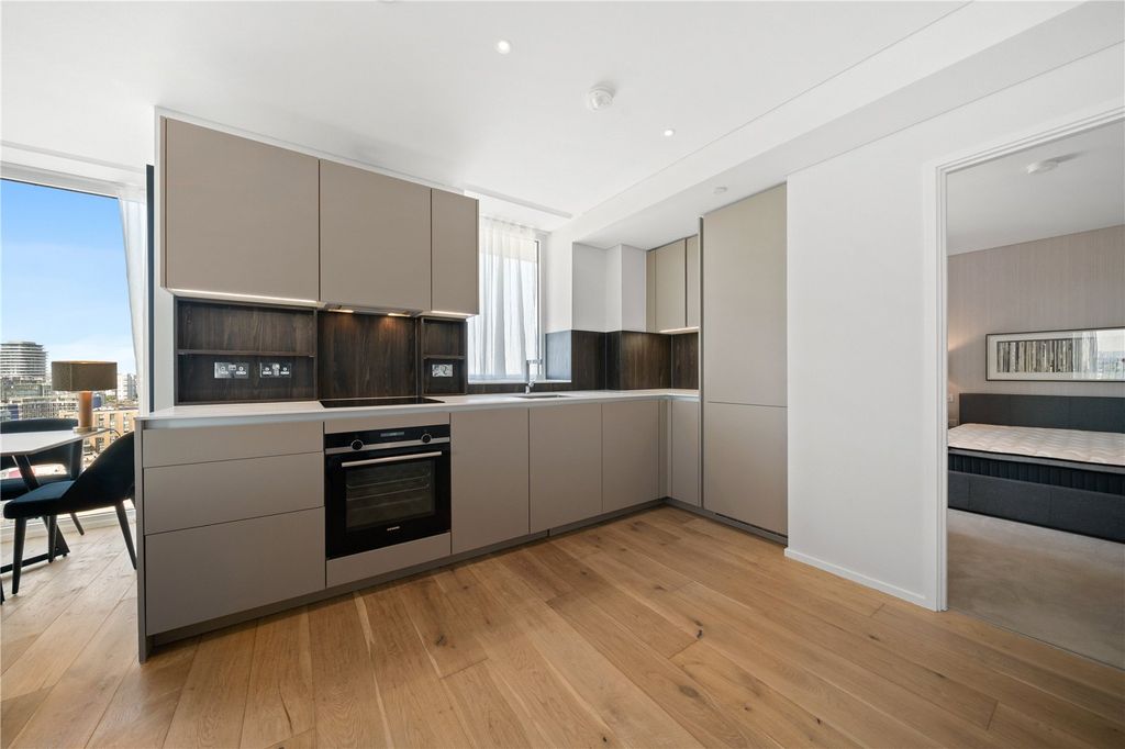 Property photo 2 of 10 Kitchen