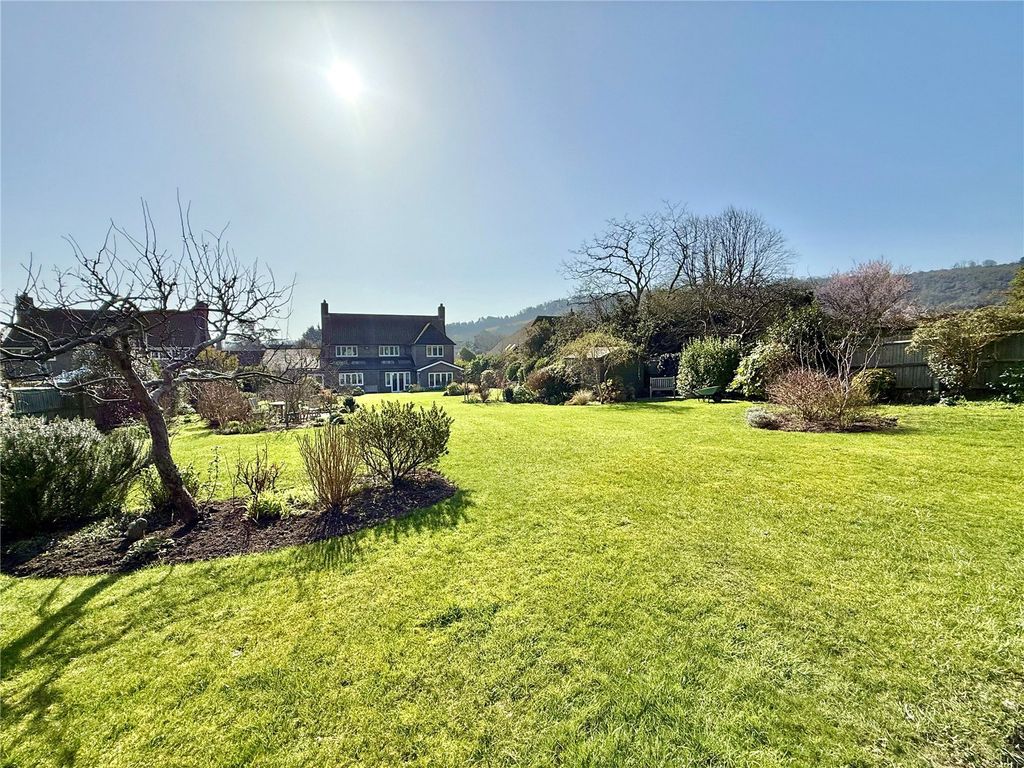 Property photo 2 of 24 Picture No. 48