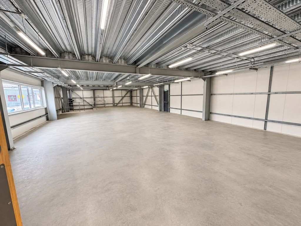 Property photo 1 of 10 Industrial Unit To Rent Johnson Street, Southall Ub2