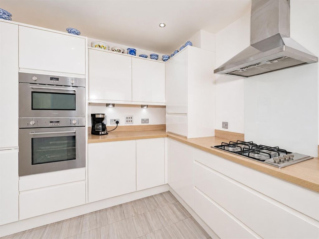 Property photo 3 of 29 8 Nethergray Gait Dundee-3.Jpg
