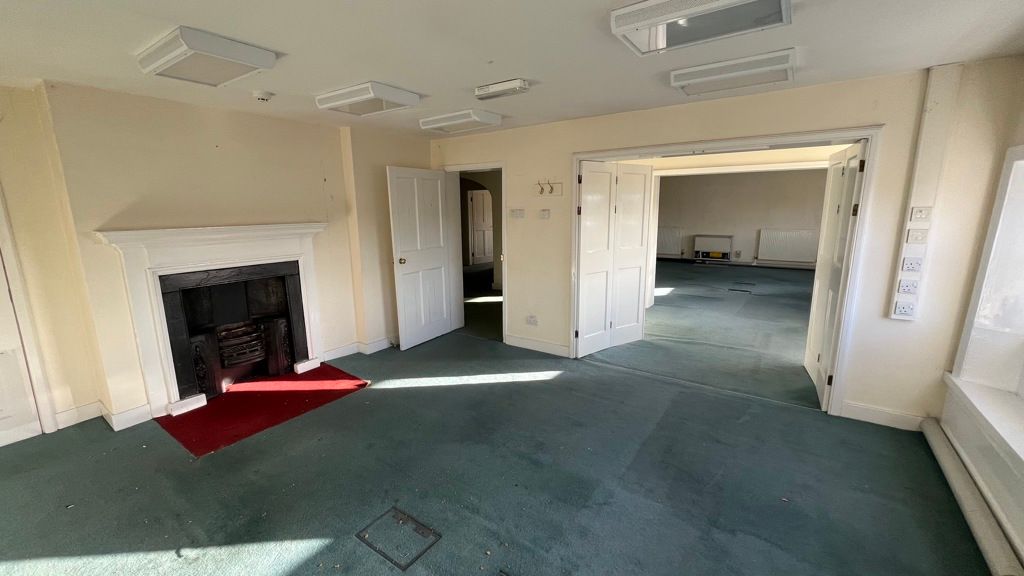 Property photo 3 of 10 Photo 4