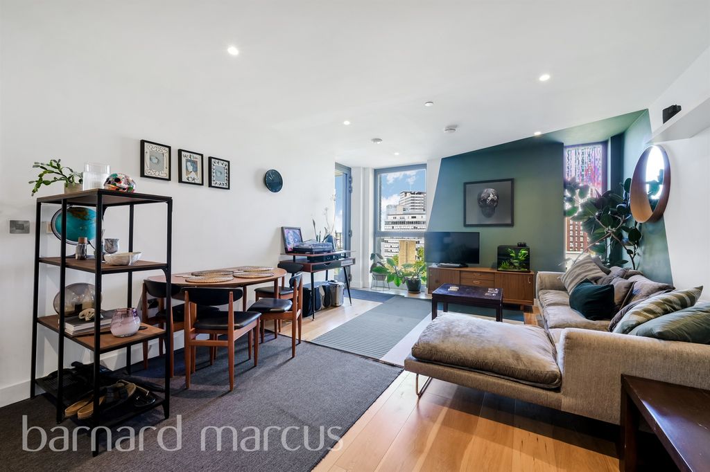 Property photo 3 of 9