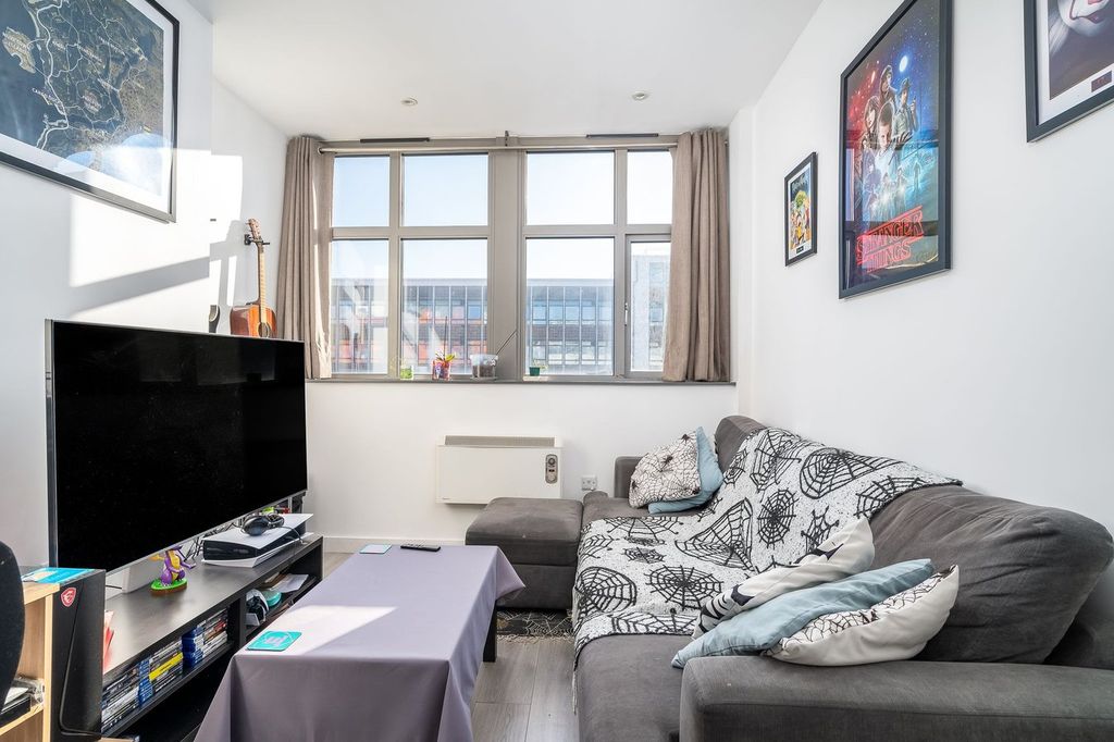 Property photo 3 of 15