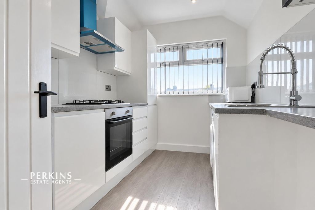 Property photo 2 of 5 Kitchen ..Jpg
