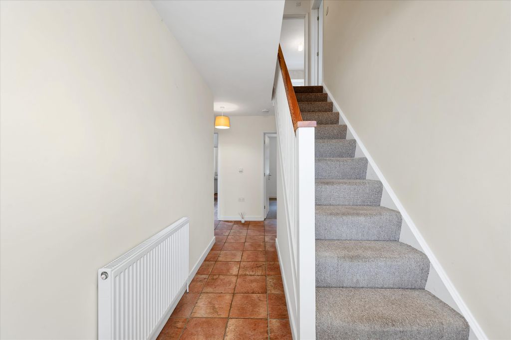 Property photo 2 of 12 Image