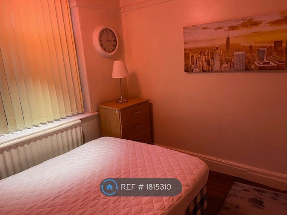 Property photo 3 of 6 Room 1