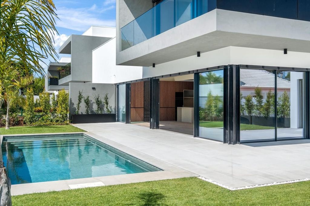 Property photo 3 of 46