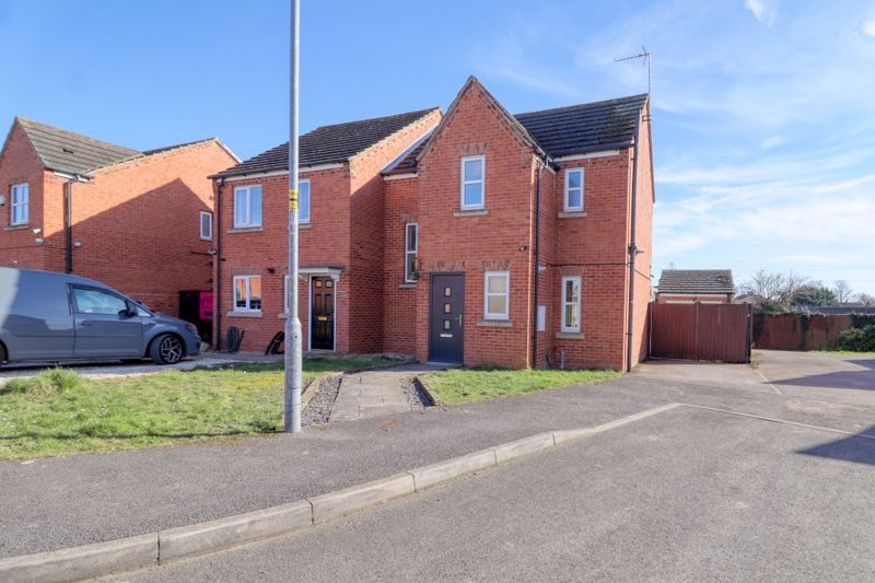 Property photo 1 of 10 Frontal