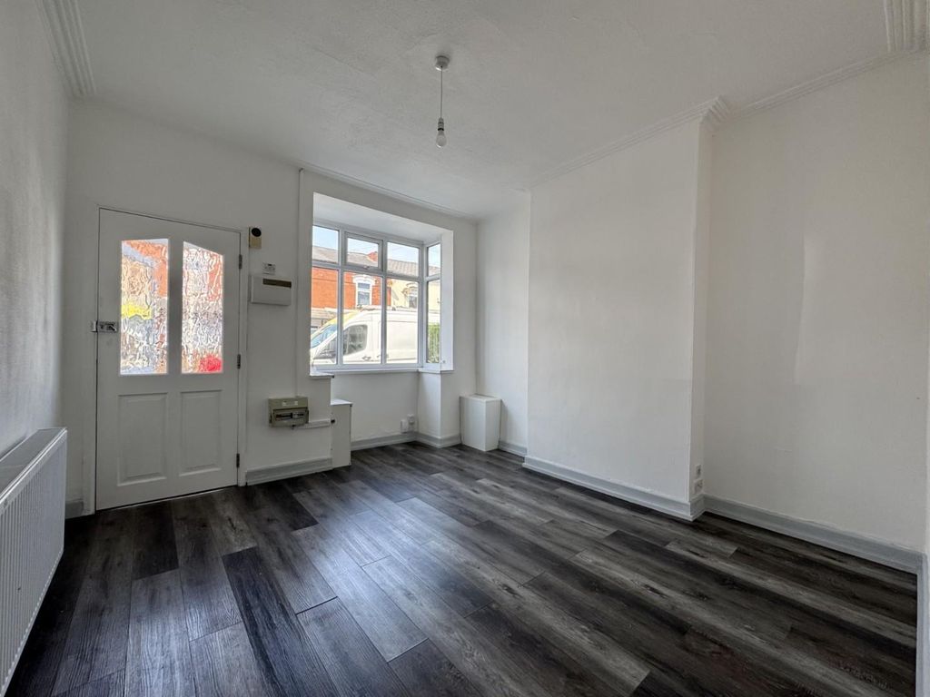 Property photo 2 of 11 5.Jpg