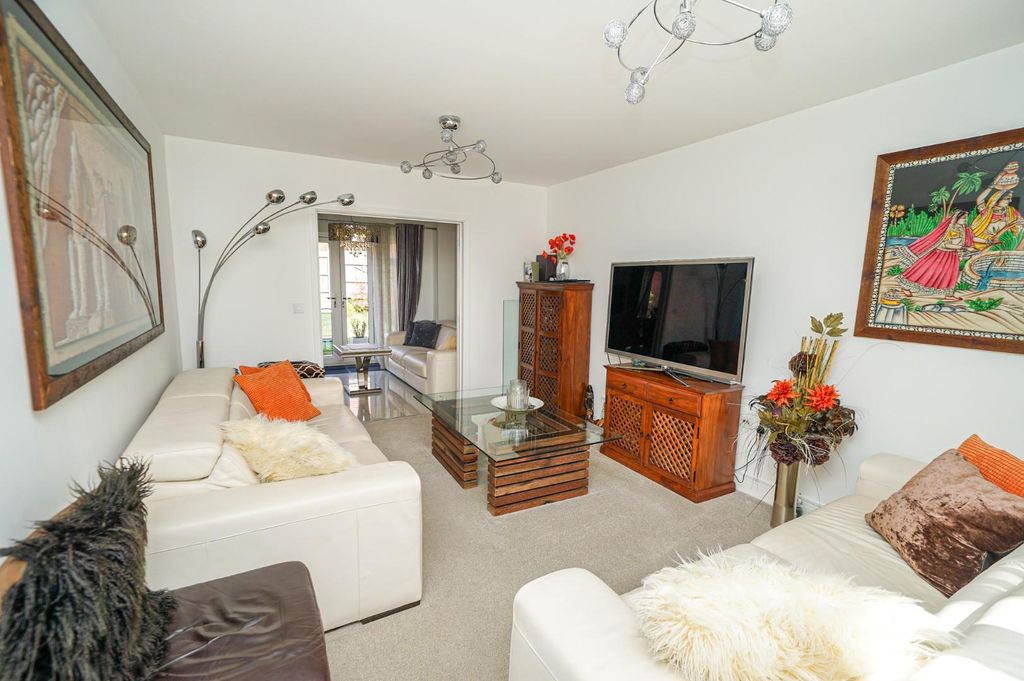 Property photo 2 of 29