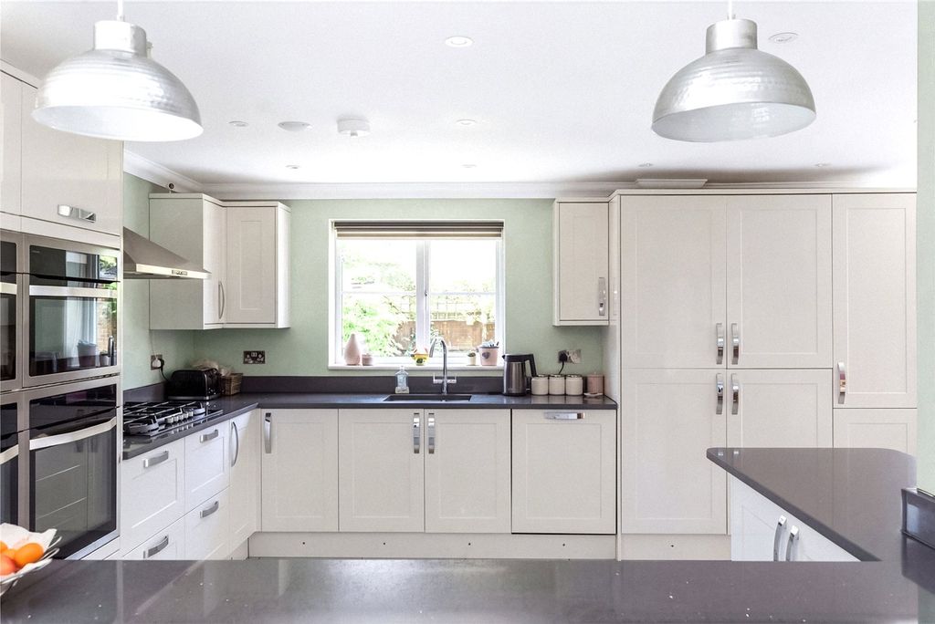 Additional image 4 of 5 bed detached house for salePinewood Place, Bexley Park, Kent DA2