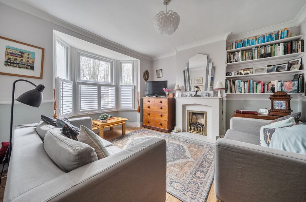 Property photo 2 of 13