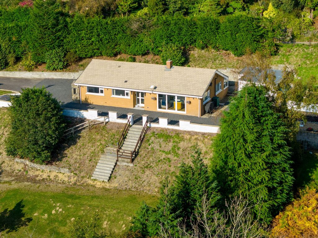 Property photo 3 of 33