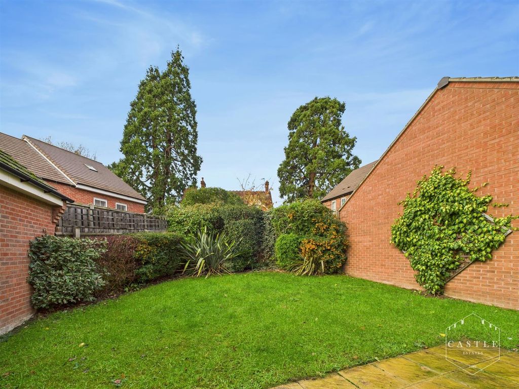 Property photo 2 of 25 Outside