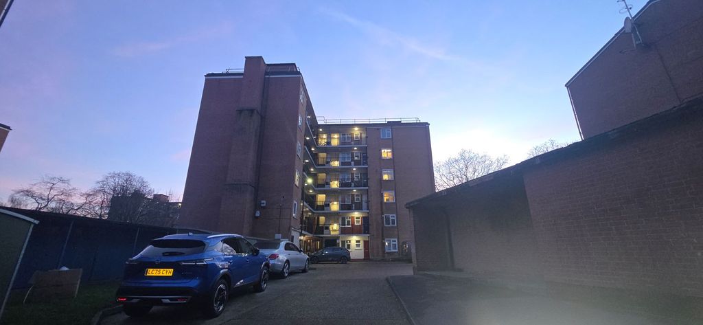 Property photo 3 of 12