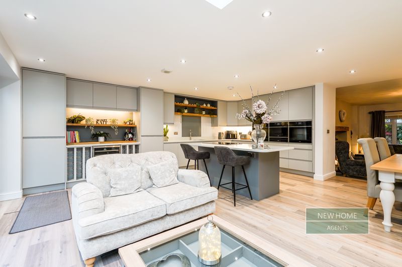 Property photo 2 of 46 Photo 29