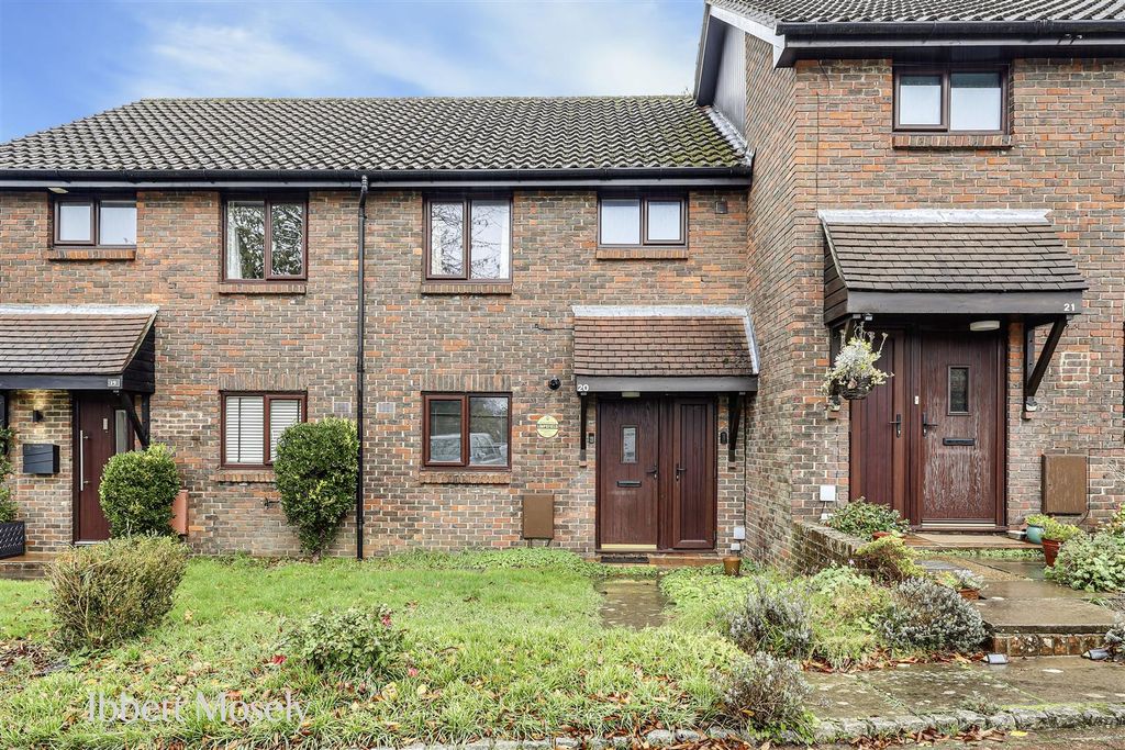 Property photo 1 of 13 1. 20 Padbrook, Oxted, Rh8 0Dw - 15 Photos.Jpg