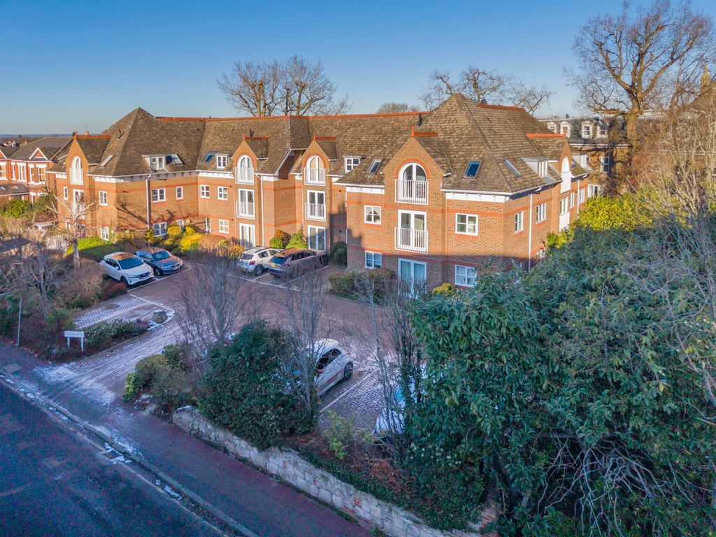 Property photo 1 of 12