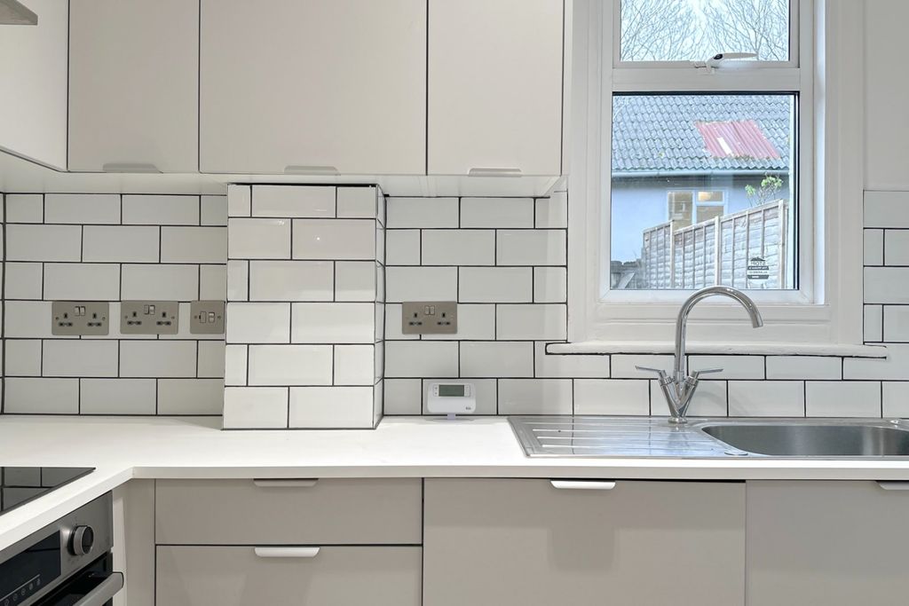 Property photo 2 of 13 Picture No. 12