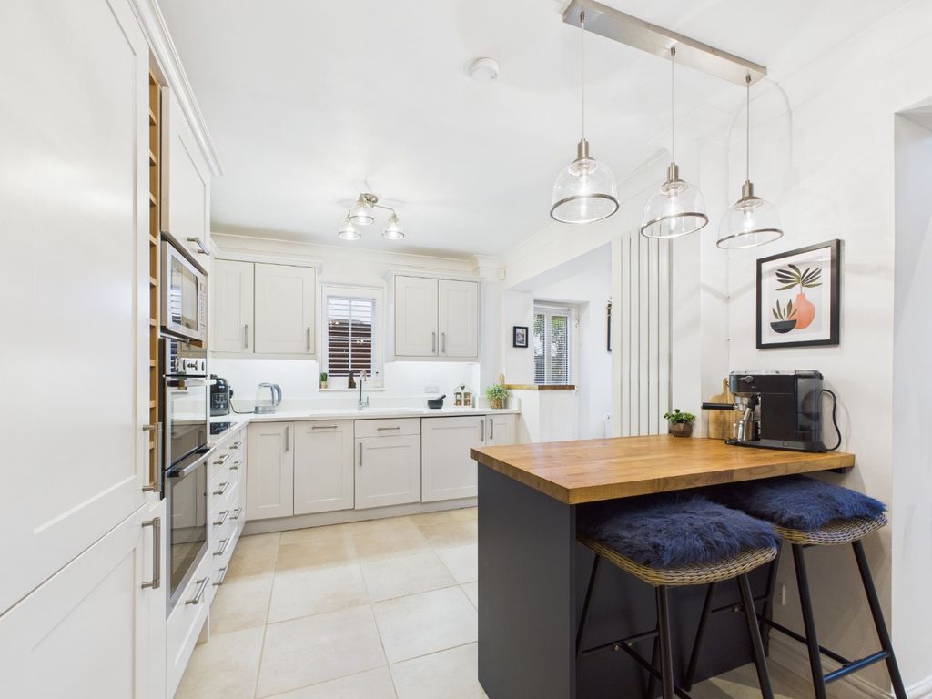 Property photo 3 of 26 4705468