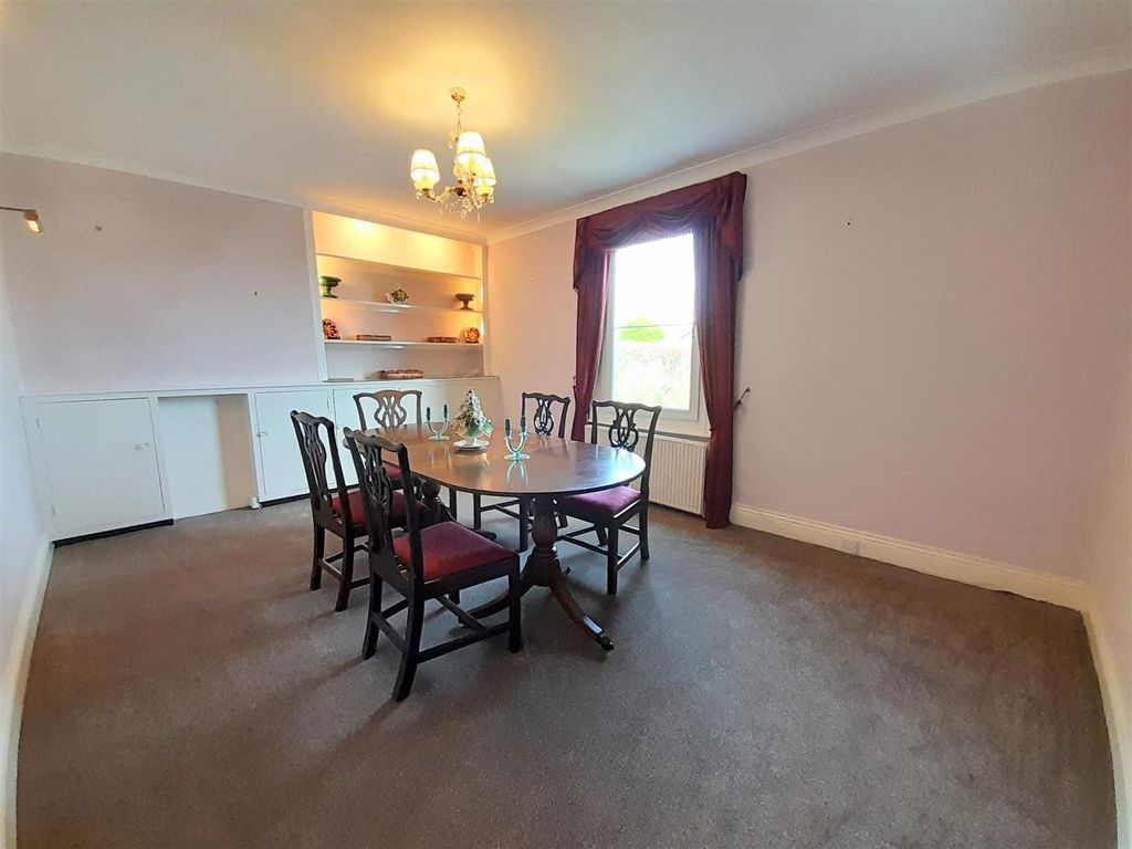 Property photo 3 of 14 Dining Room.Jpg