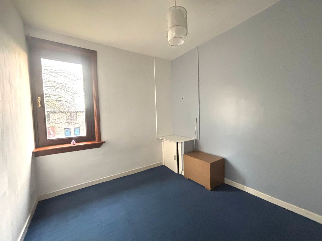 Property photo 3 of 8 4