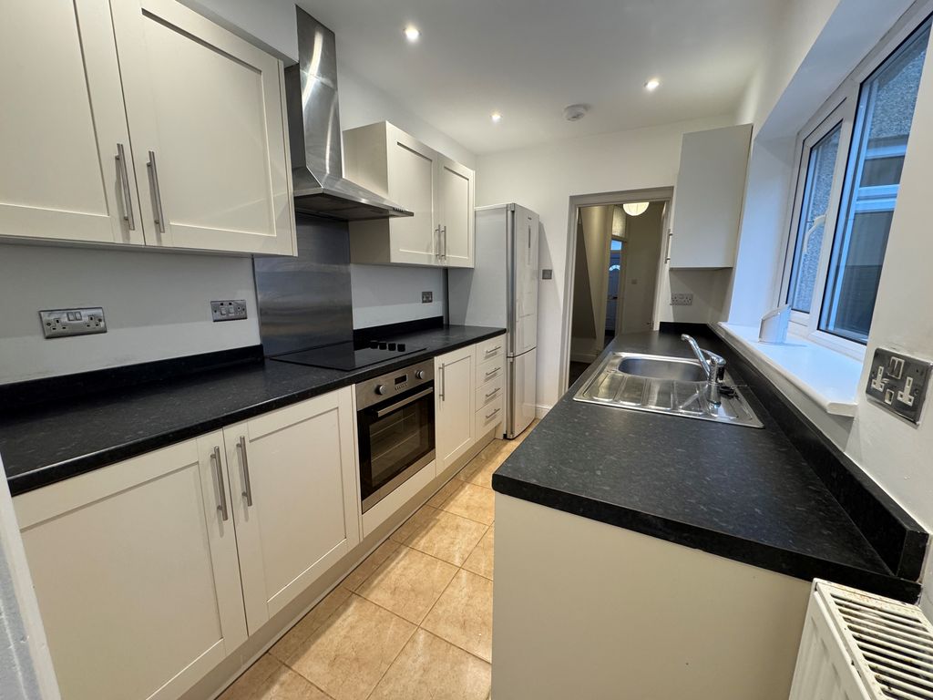 Property photo 3 of 22 Image