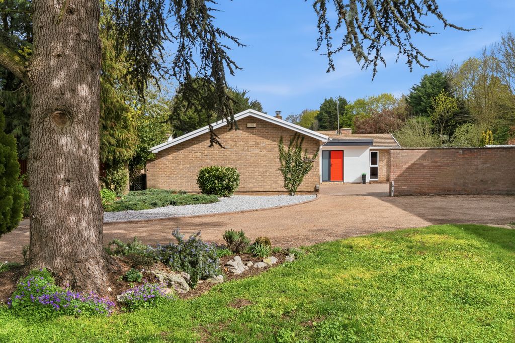 Property photo 1 of 18