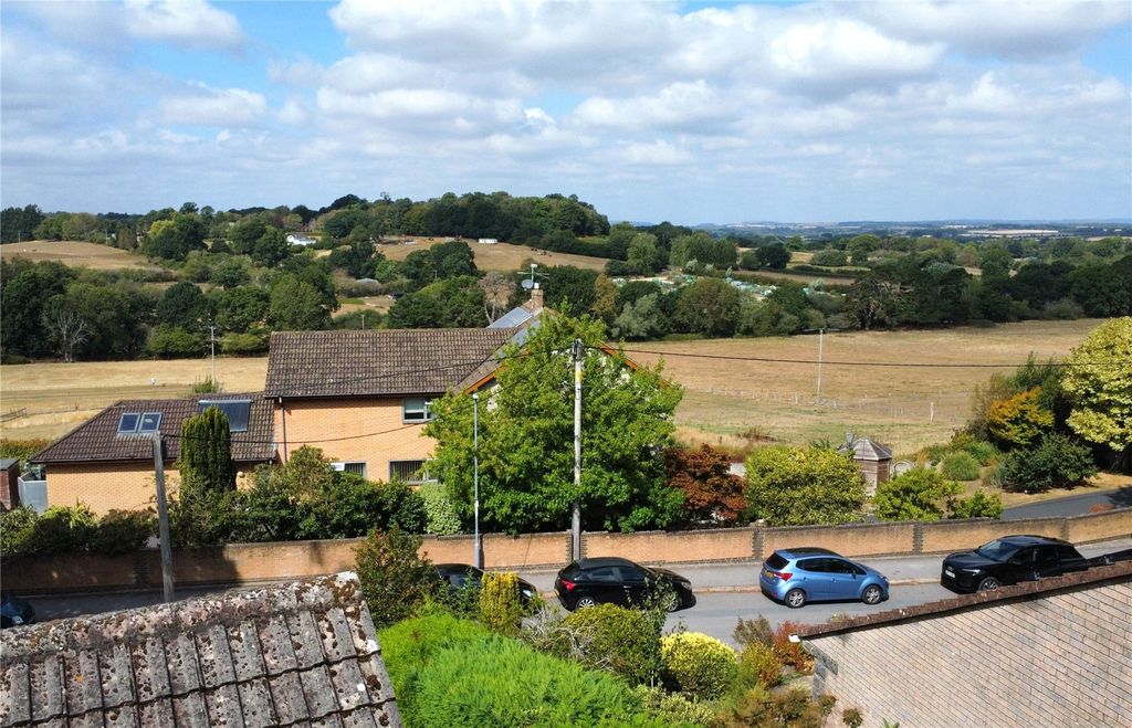 Property photo 2 of 11 Picture No. 03