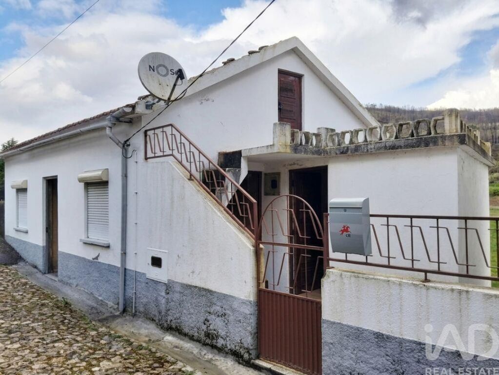 Property photo 1 of 40