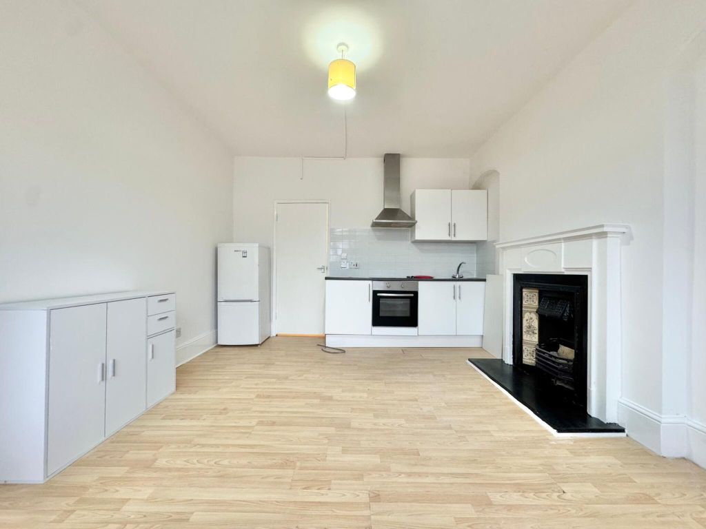 Property photo 1 of 3