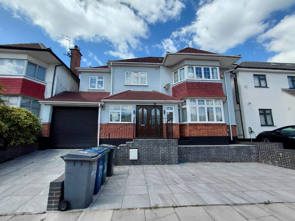 Property photo 1 of 24