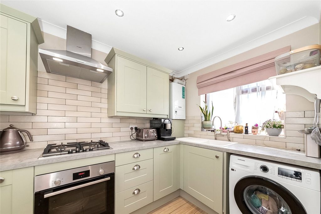 Property photo 2 of 15 Picture No. 04