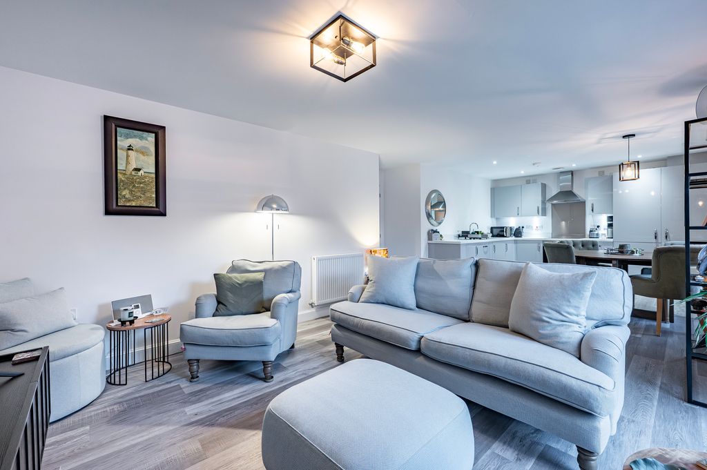 Property photo 3 of 26