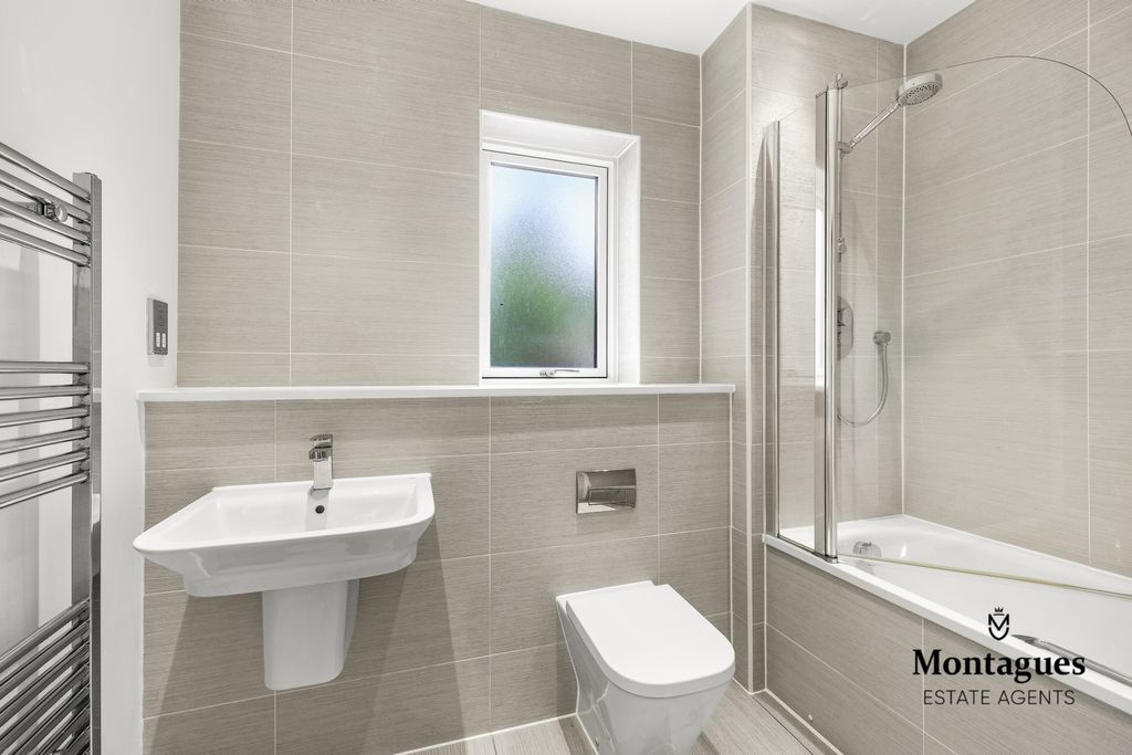 Additional image 17 of 2 bed flat for saleCentre Drive, Epping CM16