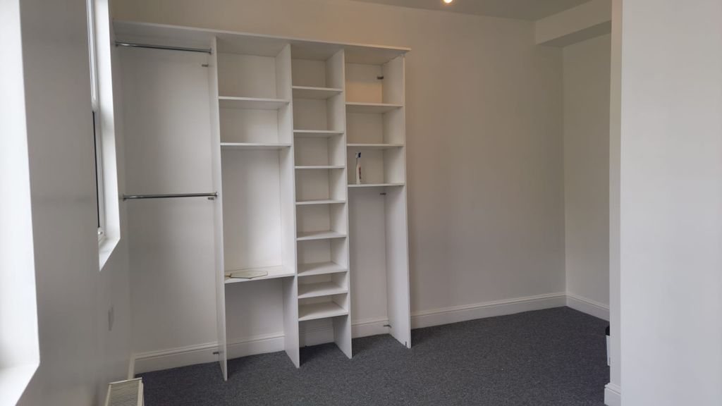 Property photo 3 of 9 Open Plan Bedroom/Living Area