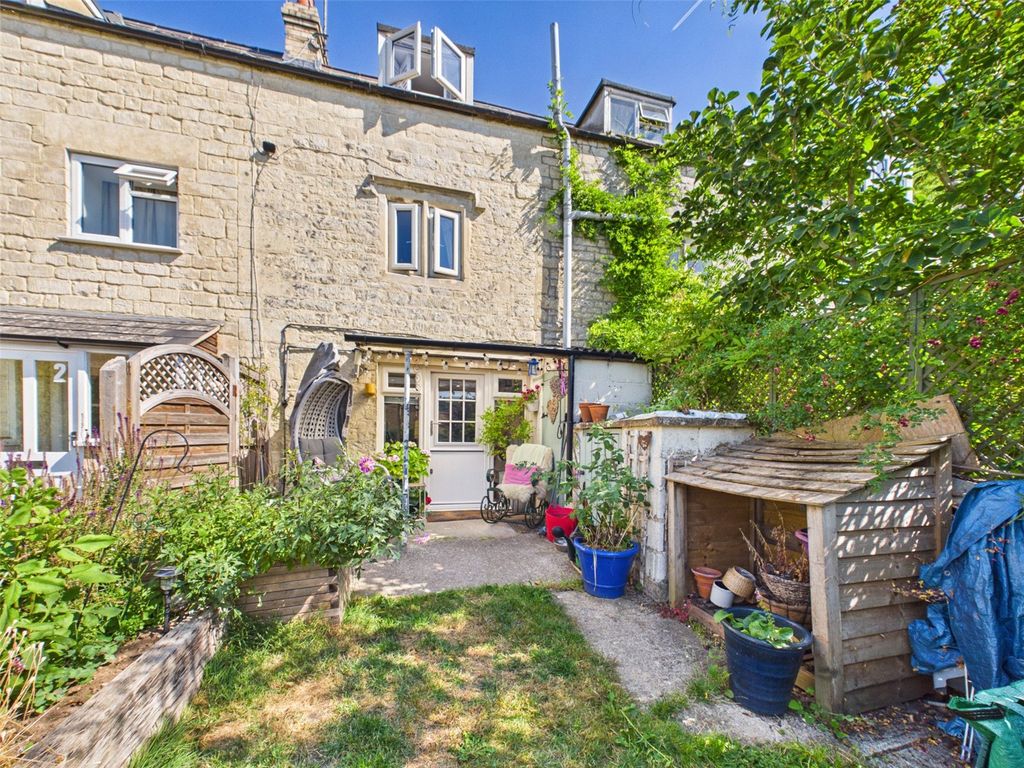 Property photo 1 of 20 Picture No. 16