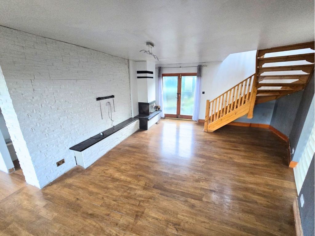 Redwood Crescent Inverness IV2 6 Bed Flat For Sale 350 000 redwood-crescent-inverness-iv2-6-bed-flat-for-sale-350-000