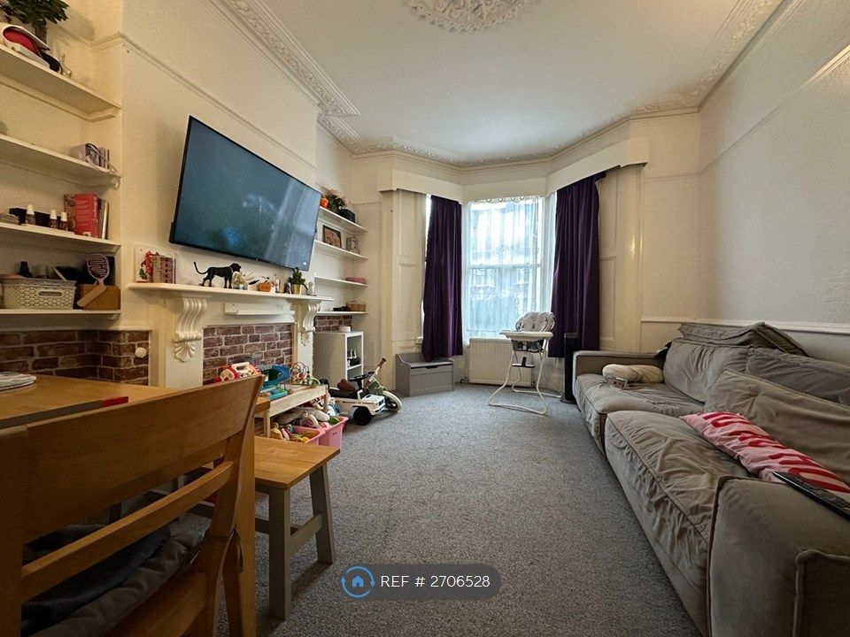 Property photo 2 of 6