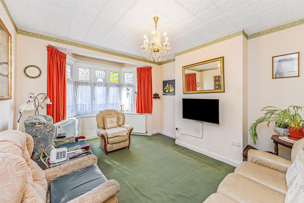 Property photo 3 of 22