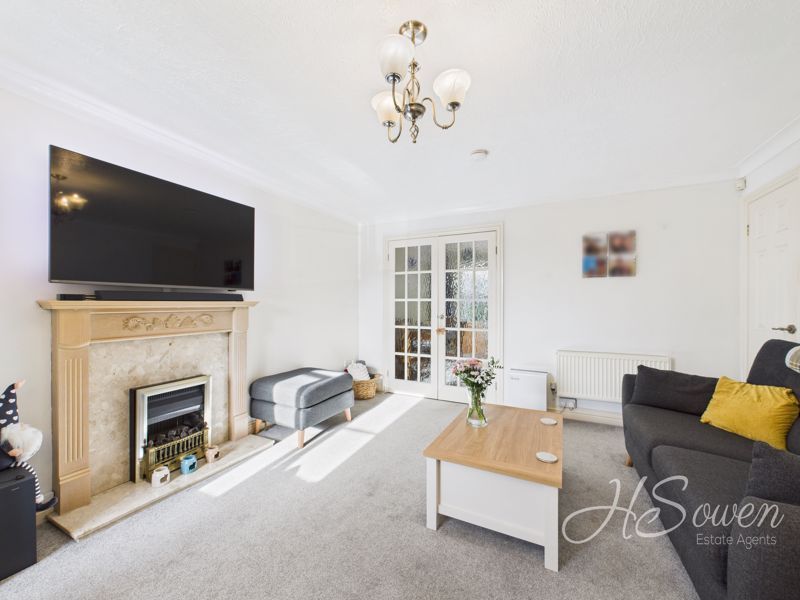 Property photo 3 of 19 Photo 12