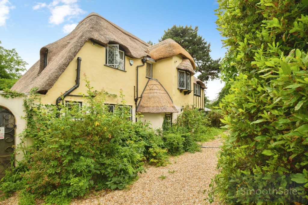 Property photo 2 of 33