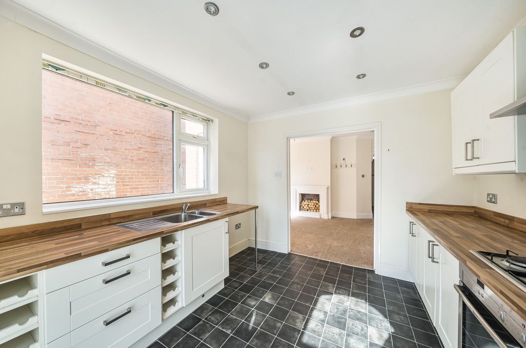 Property photo 3 of 16 1342836-24-68Bab9...