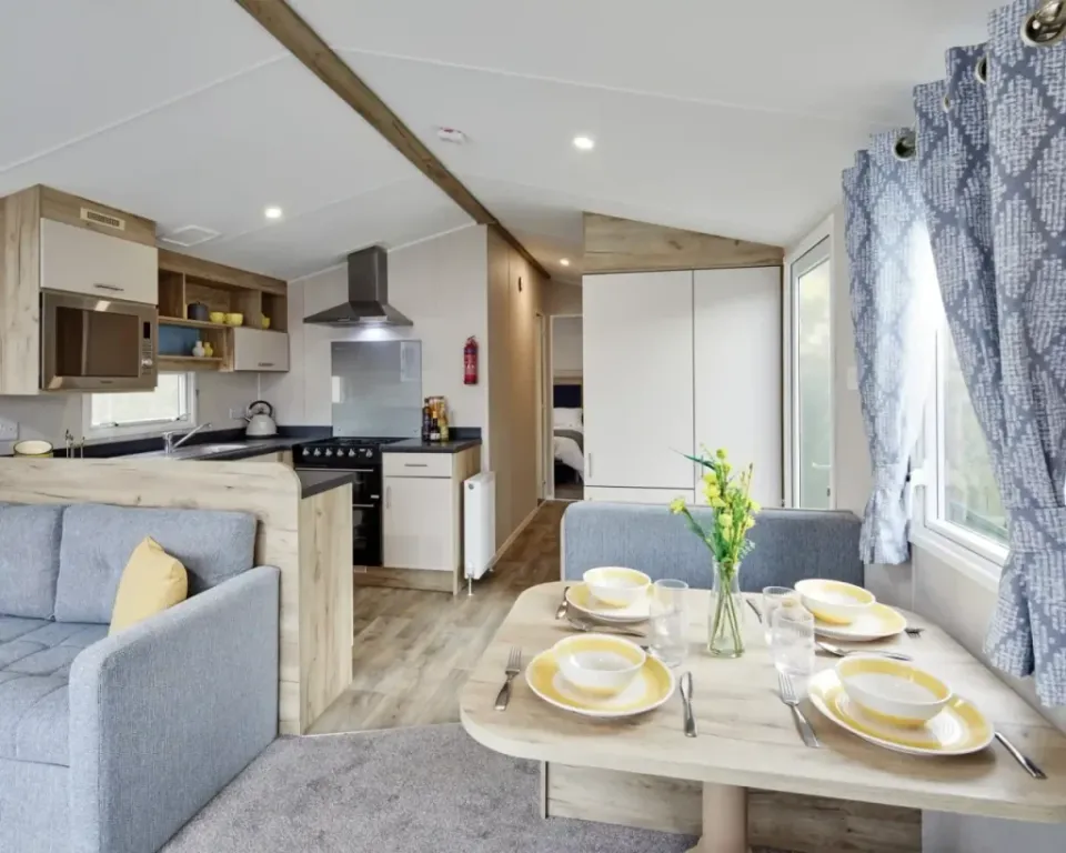 Property photo 1 of 7 Willerby Linwood Dining