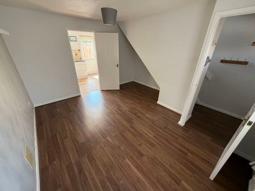 Property photo 3 of 14 Photo 16