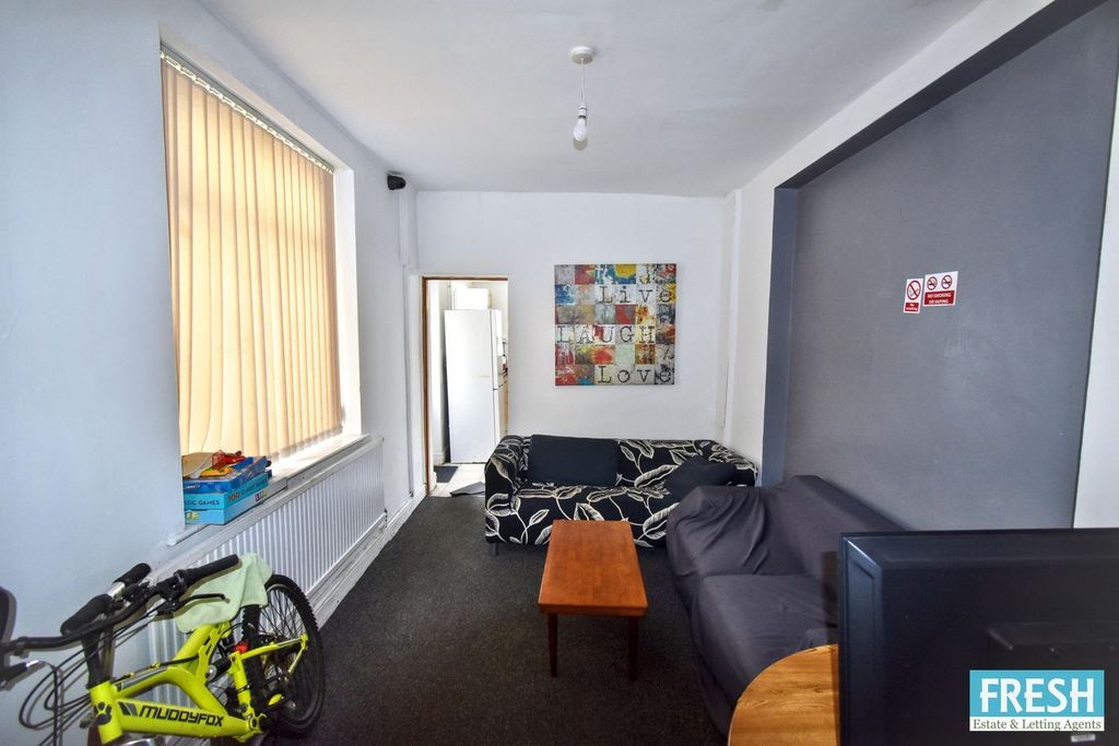 Property photo 3 of 19
