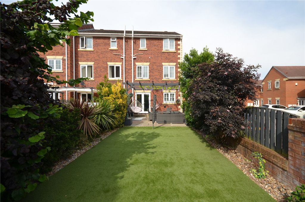 Property photo 2 of 35 Picture No. 63