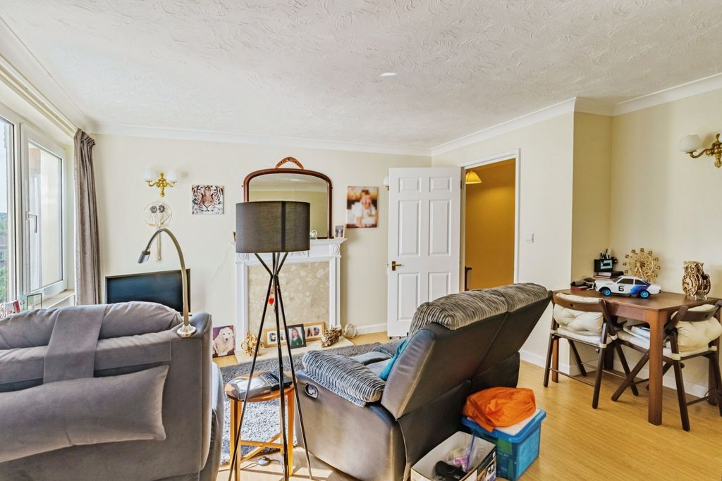 Property photo 2 of 11 Photo